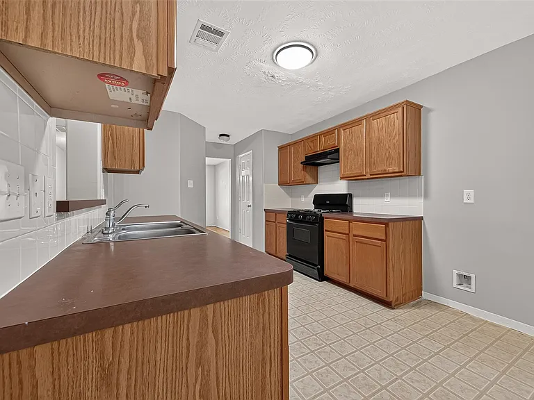 10031 Magnolia Way — Photo 18
