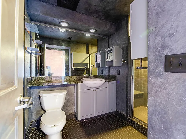710 W Trade St #312 — Photo 34