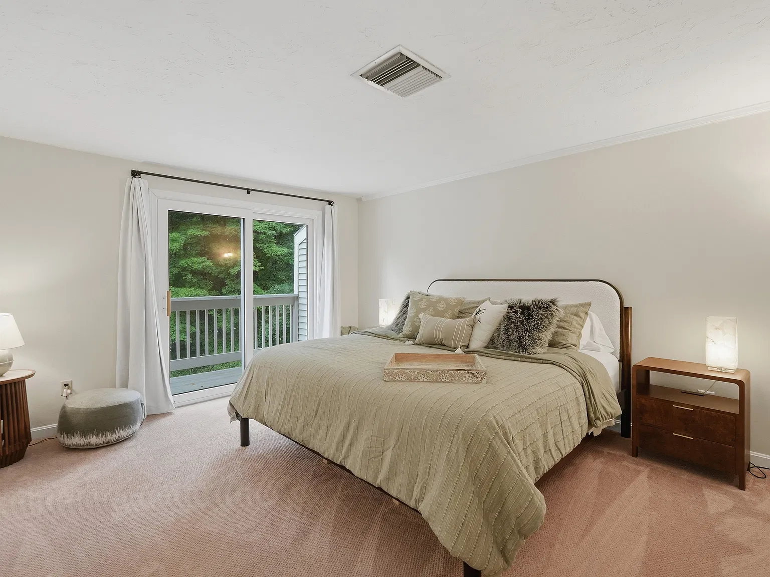 2 bed, 2.5 bath, 1606 sqft, $2,900 — Photo 4