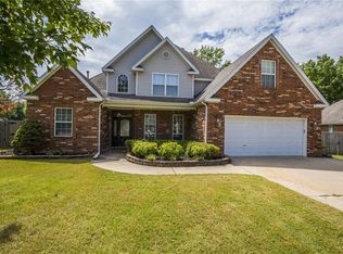 804 S 54th Pl, Rogers, AR 72758