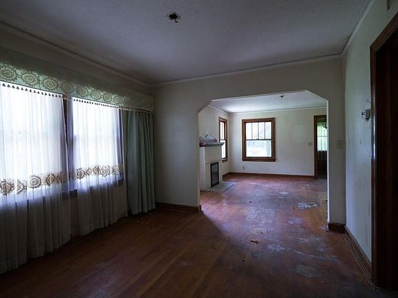 3rd image of 1144 Wycoff Ave
