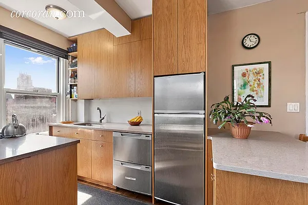 Sold by Corcoran | media 14