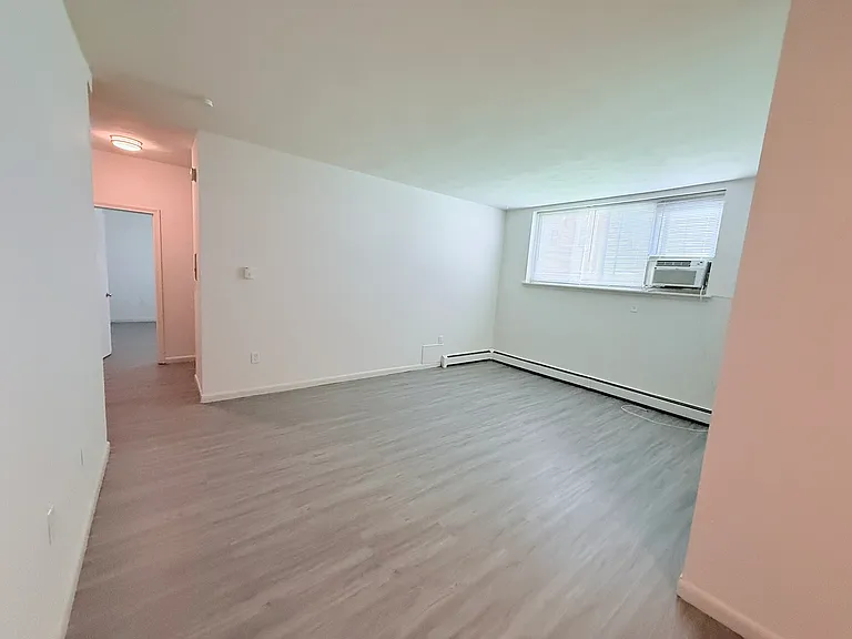 23 Oakwood Ave — Photo 10