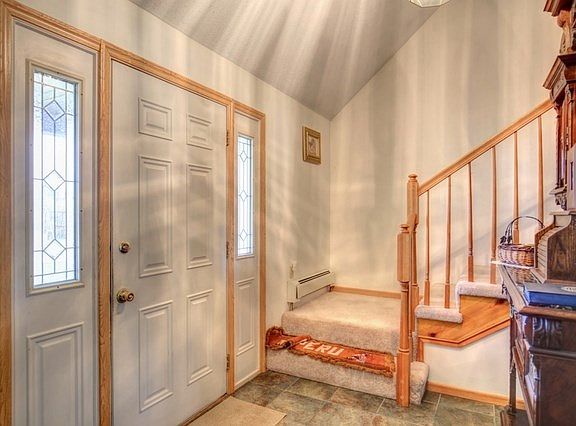 2nd image of 303 Falcon Crest Dr