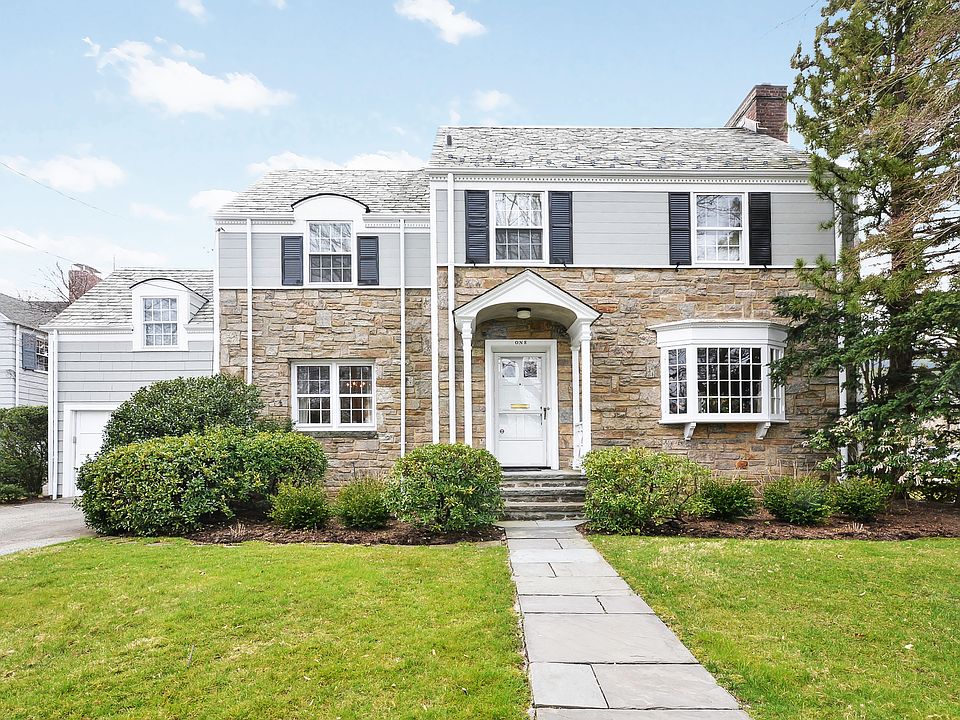Fabulous Colonial Charmer