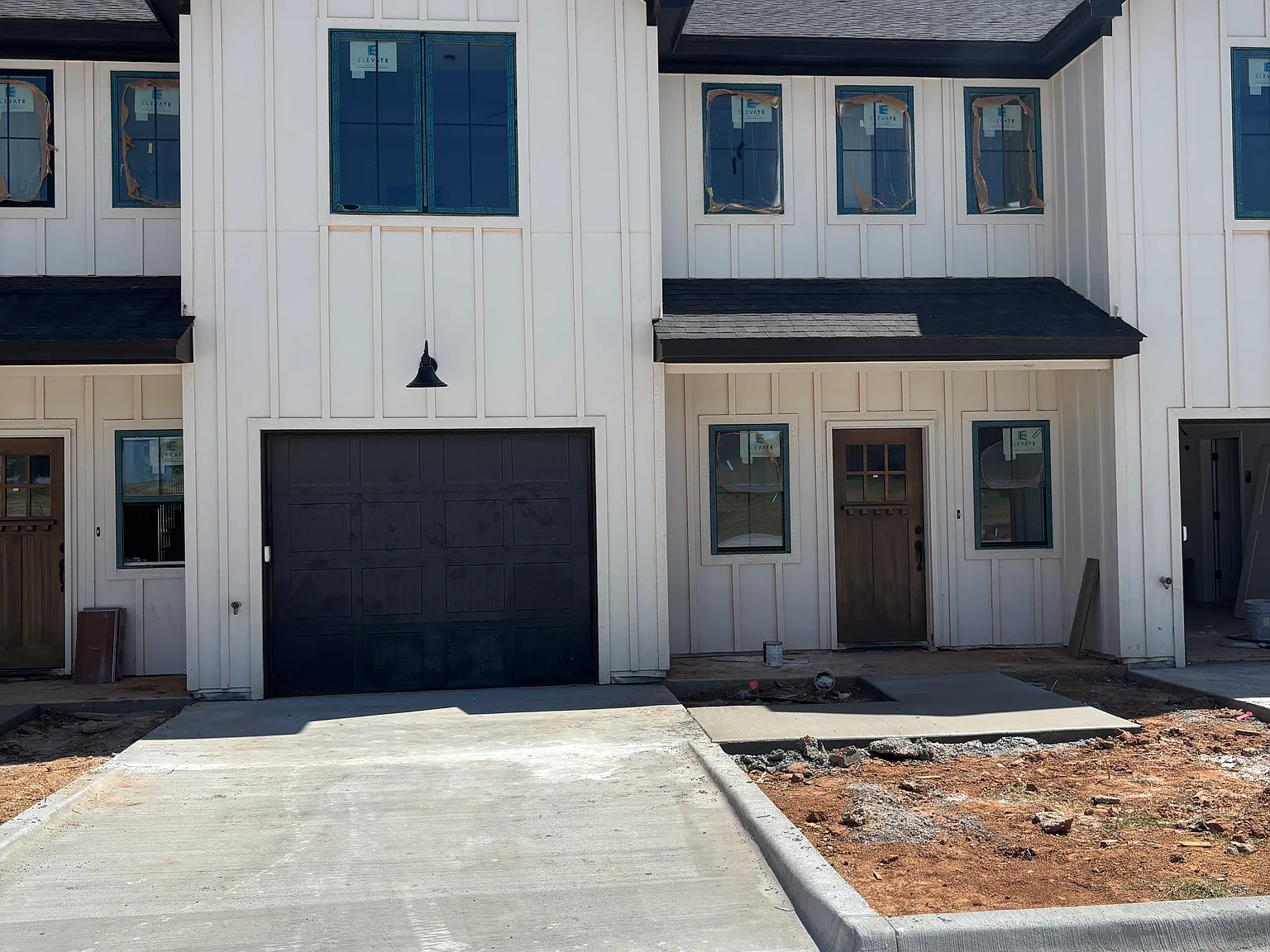 3 bed, 2.5 bath, 1711 sqft, $2,000 — Photo 2