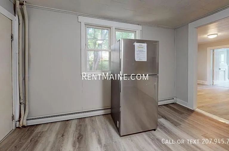 85 Cedar St — Photo 2