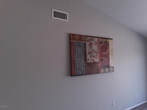 4th image of 530 E Linda Ave
