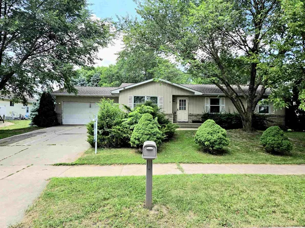 119 N 12th Ave, Monroe, WI 53566