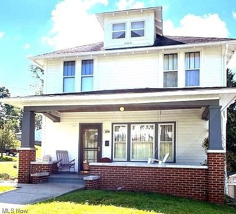 1st image of 184 Woodrow Ave