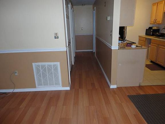 2nd image of 414 Abbott Farm Ln