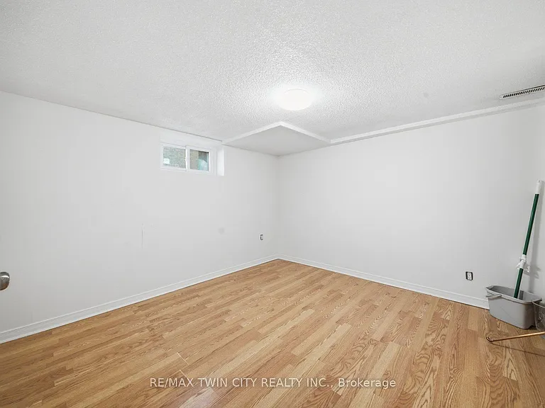 115 Saint Paul Ave — Photo 22
