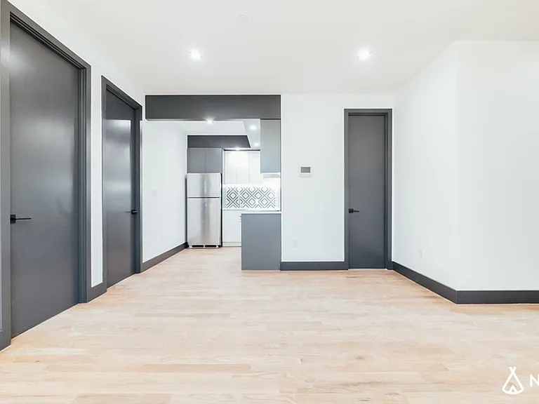 1079 Carroll St #3C — Photo 2