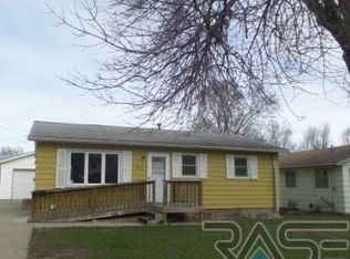 1920 E Spruce St, Sioux Falls, SD 57103