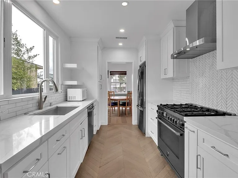 6541 W 84th Pl — Photo 10
