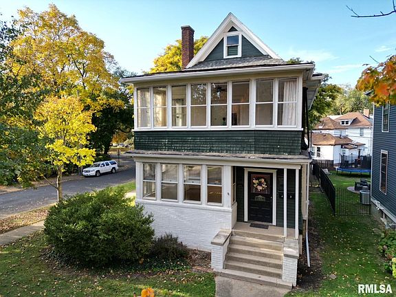 3rd image of 1421 W Moss Ave