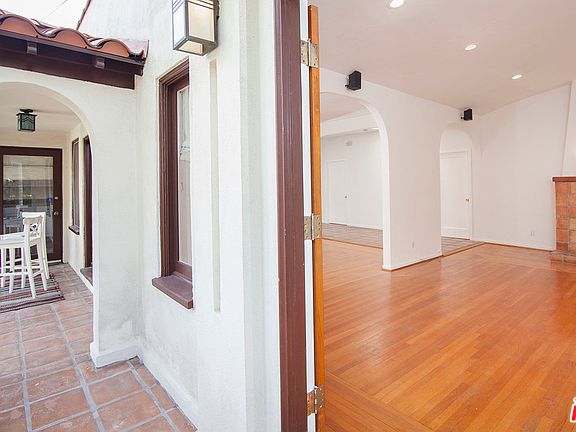 5th image of 2252 N Gower St