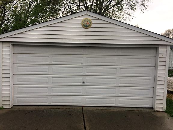 3rd image of 34027 Cambria Ct