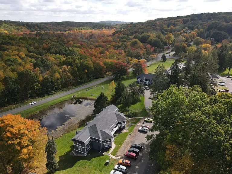 Woodbury Knoll — Photo 8