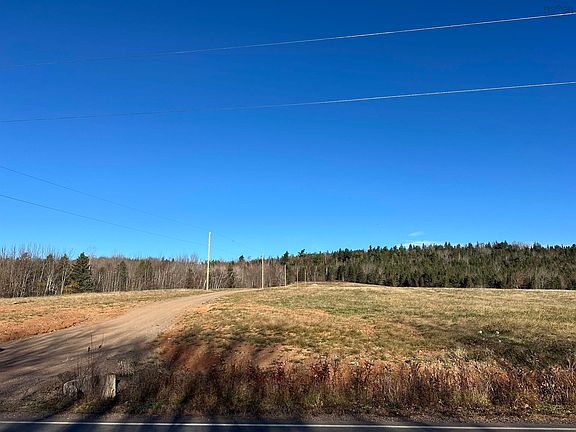 3rd image of 2 Valley View Dr