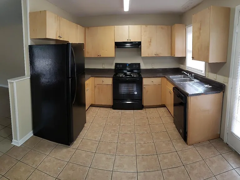206 Vista Cir #B — Photo 14