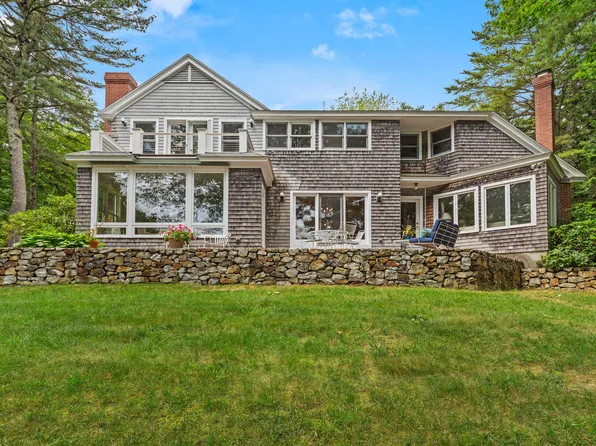 89 Schooner Ridge Road, Cumberland, ME 04110