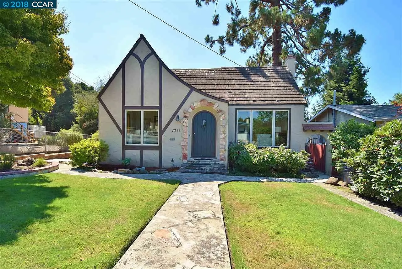 1711 D St photo 1