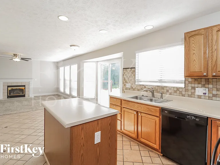 1165 Beargrass Way — Photo 5