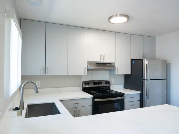 Bart Plaza Apartments