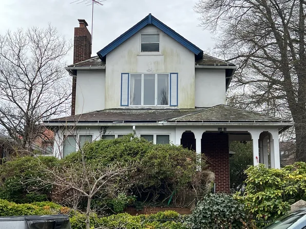 160-16 Riverside Drive image 1 of 4