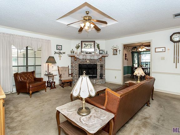 5th image of 1640 Live Oak Dr