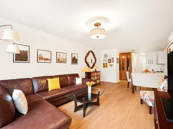 301 East 62nd Street 2K image 3 of 8