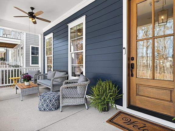 3rd image of 1009 Terrabella Way