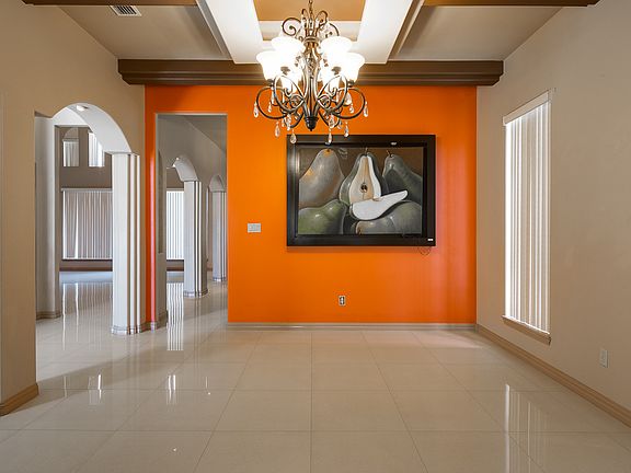 4th image of 2601 Kumquat St