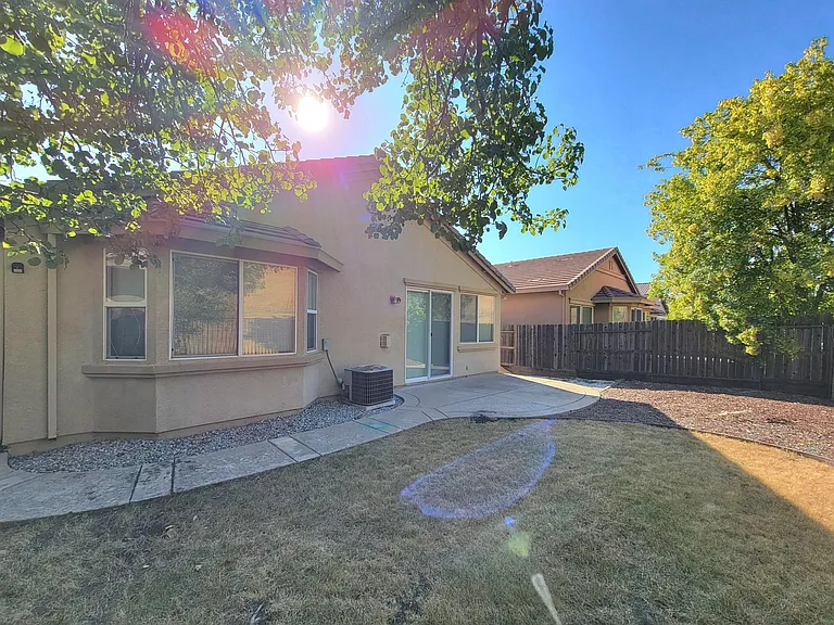432 Lone Spur Dr — Photo 18