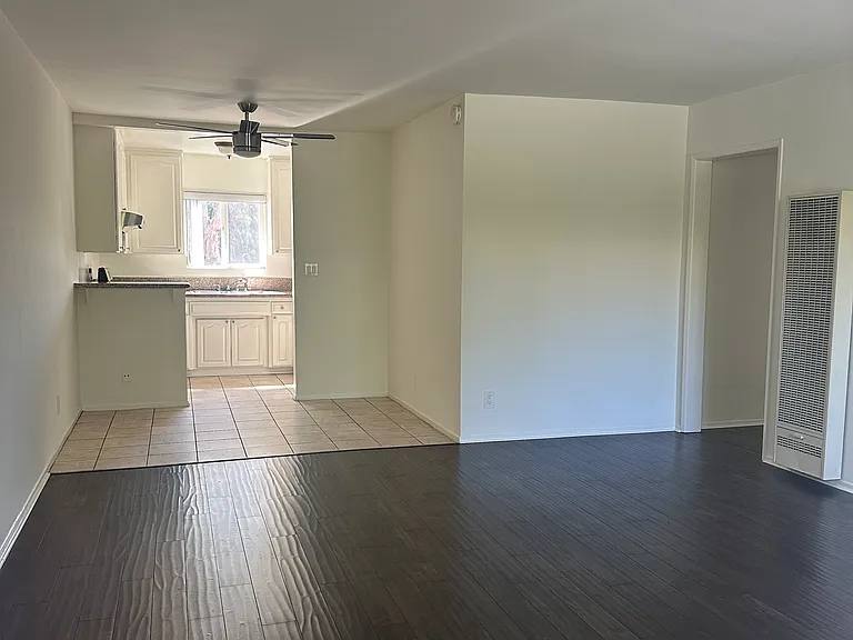 11523 Hatteras St #5 — Photo 8