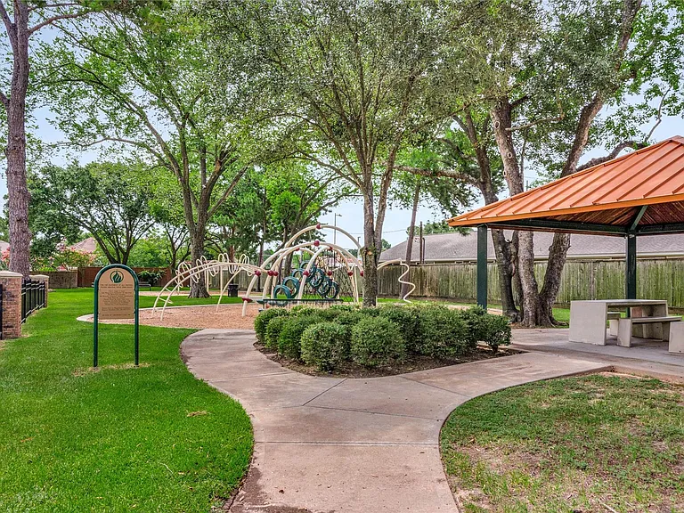 6842 Moss Boulder Dr — Photo 29