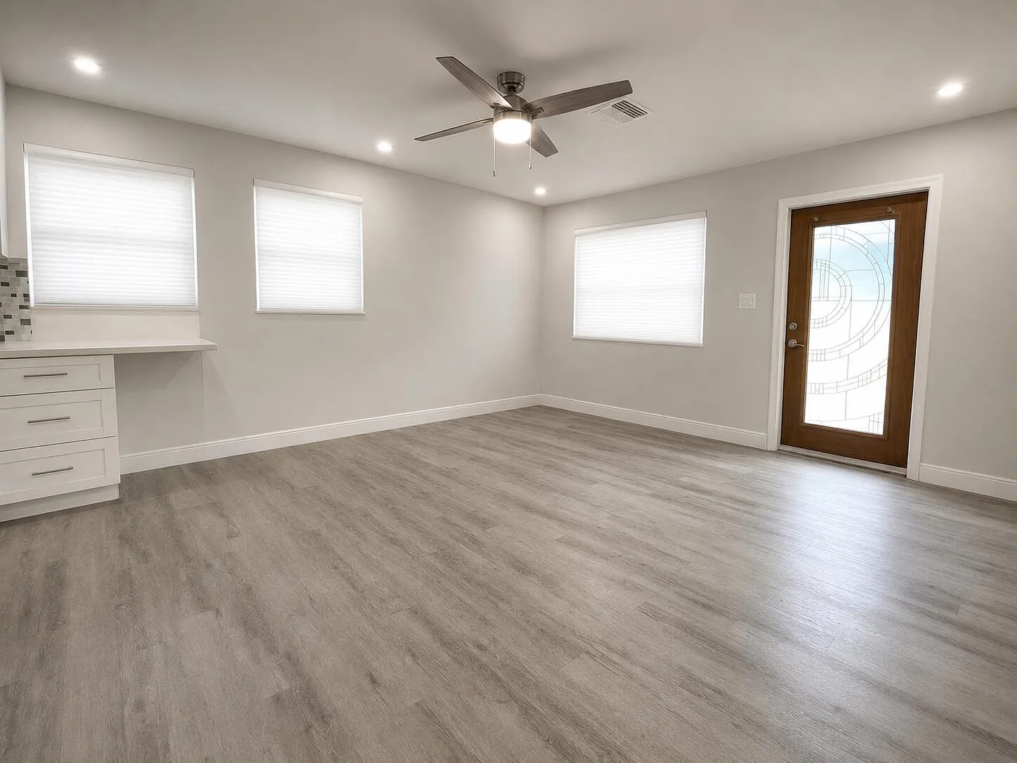 2 bed, 1.0 bath, 800 sqft, $2,200 — Photo 4