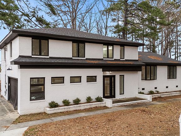 4th image of 2417 Bel Air Avenue SE