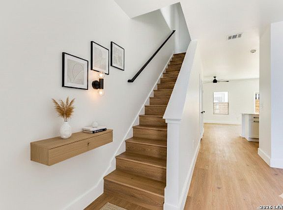 4th image of 207 Gravel St #102