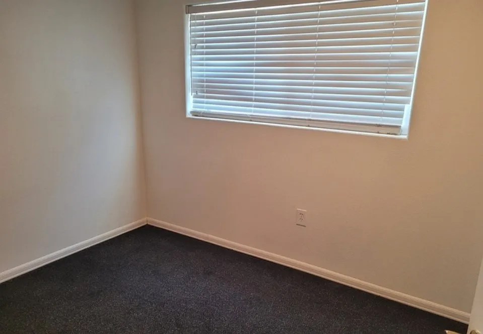 4 bed, 1495 sqft, $3,495 — Photo 4