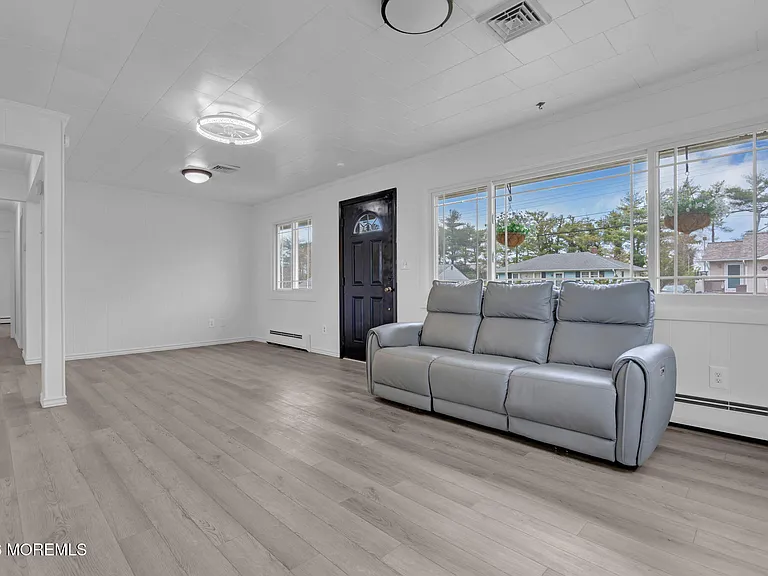 405 Terrace Ave — Photo 12