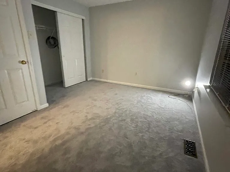 4047 Yorktown Dr — Photo 25