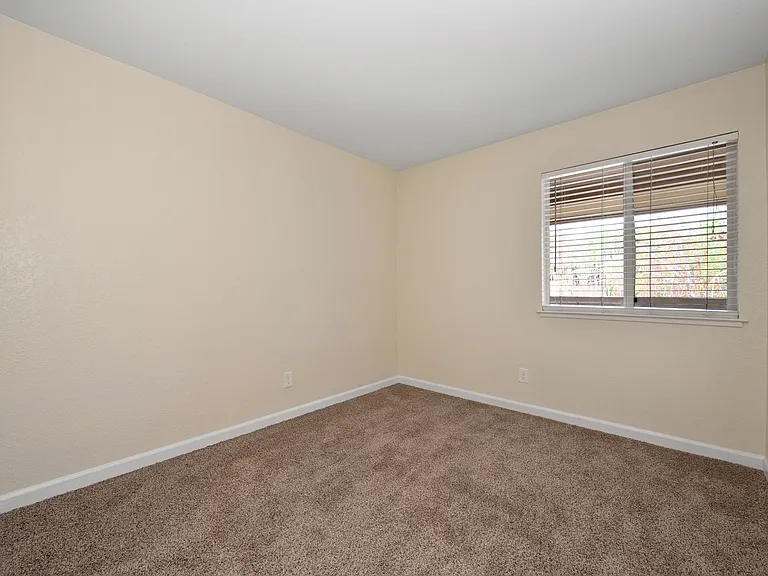 Rollingwood Condominium Rentals — Photo 52