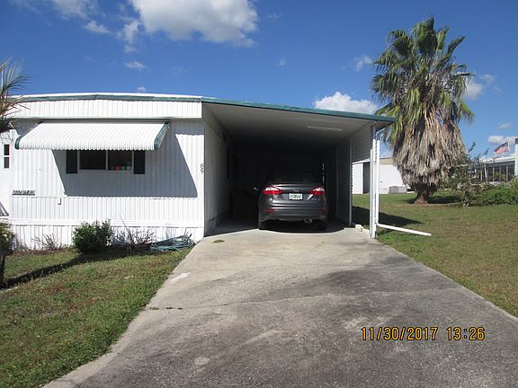 3rd image of 85 Emerald Dr E