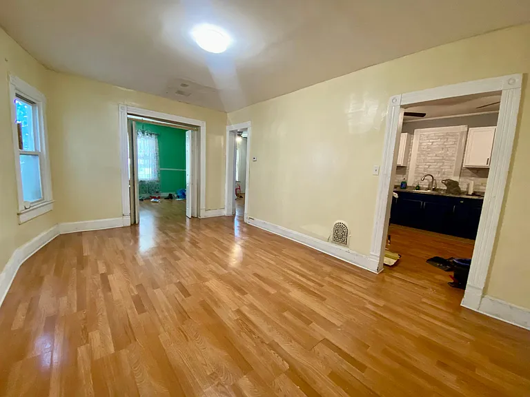 417 Orchard St — Photo 4