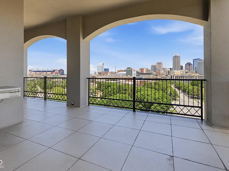 435 Virginia Ave #604 — Photo 14
