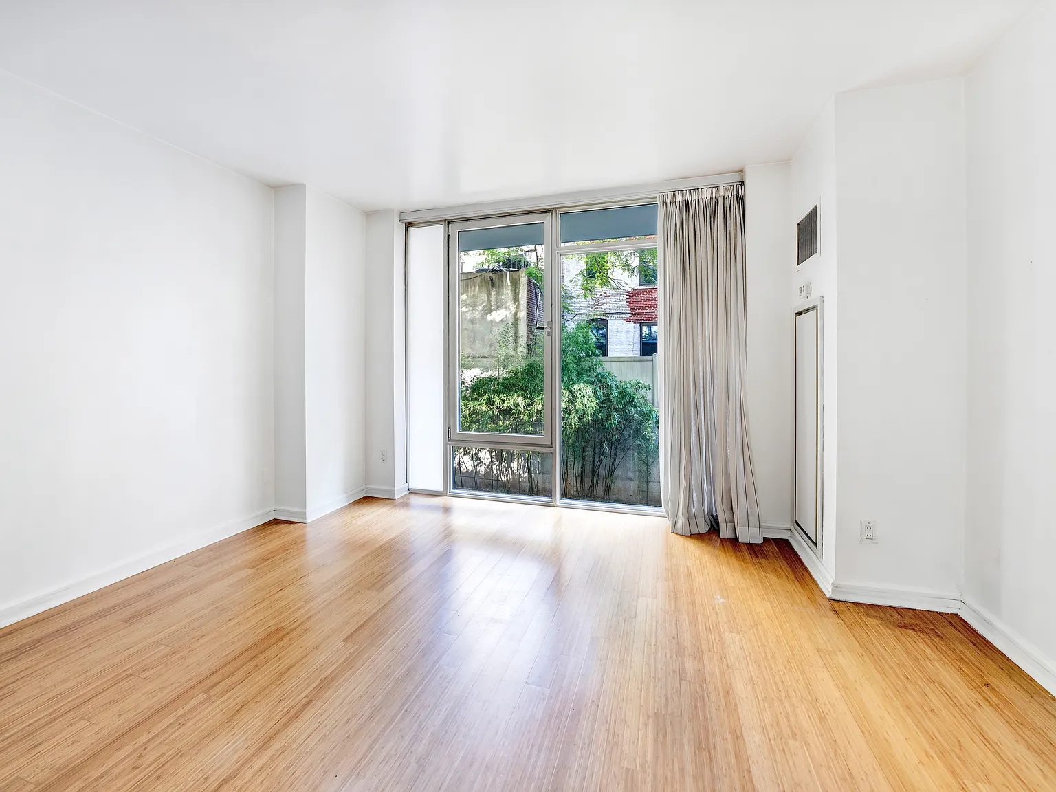 350 West 53rd Street — Photo 2