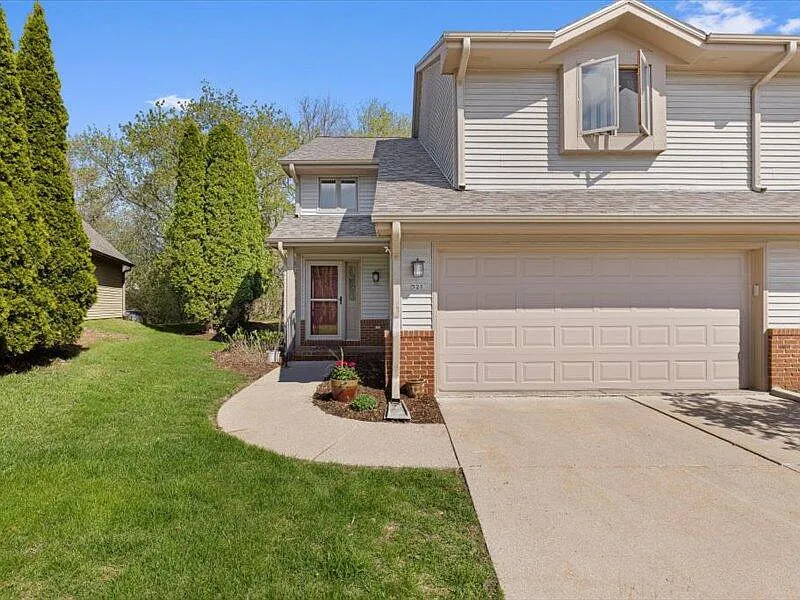 521 Frederick COURT photo 1