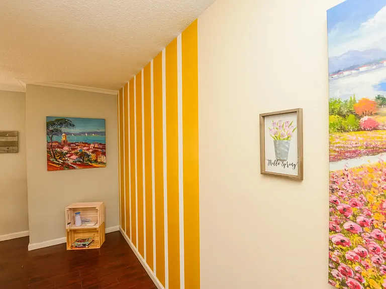 2042 S Corning St #D3 — Photo 16